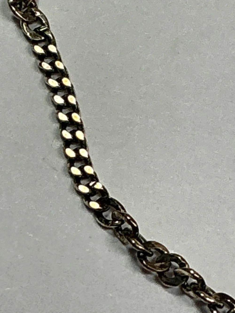 YGI Sterling Silver Petite Curb Chain Bracelet. 7.5 inches long